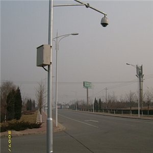 監(jiān)控立桿