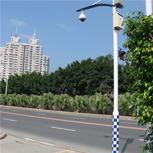 監(jiān)控立桿